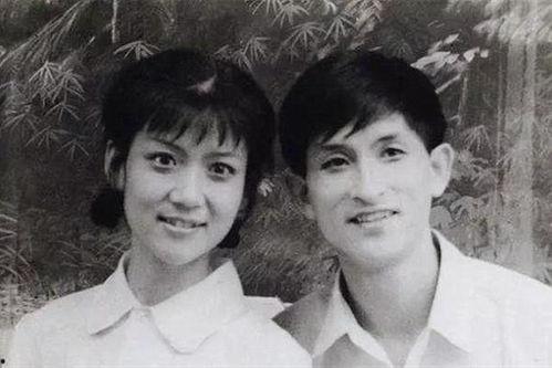 形容年轻时的照片,那些年，我们灿烂的笑容