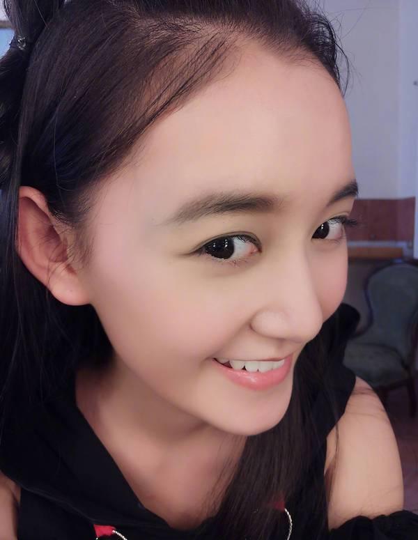 蒋依依表情包图片大全