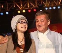 赵本山老婆图片,美丽与智慧并存