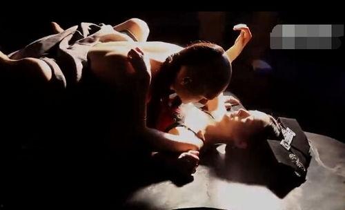 赵丽颖床花絮,敬业瞬间曝光，演技与魅力并存